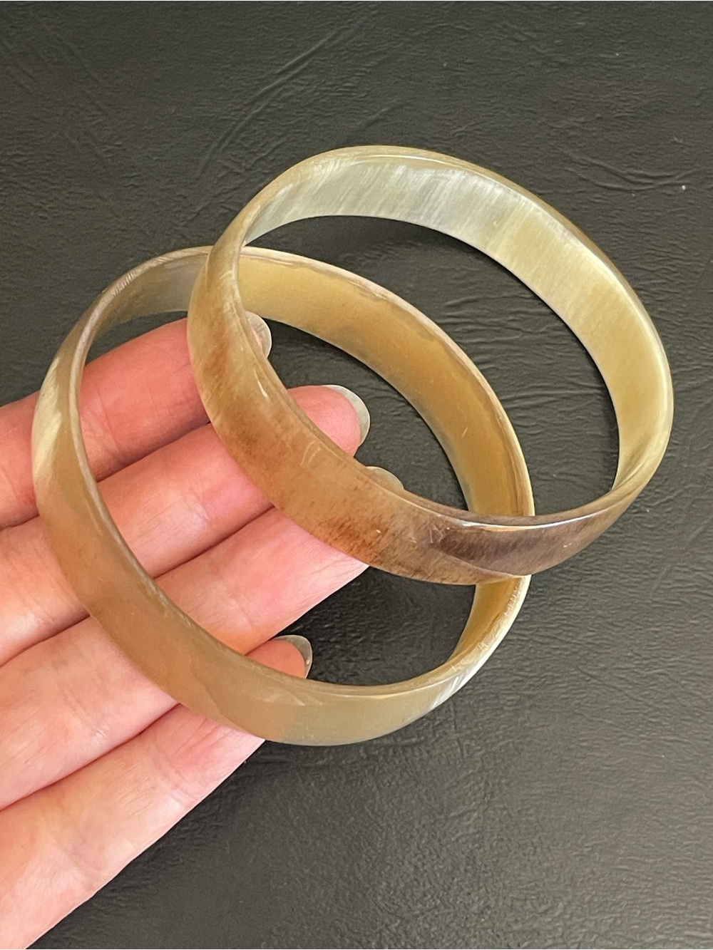 Natural Horn Bangle Bracelet Set .